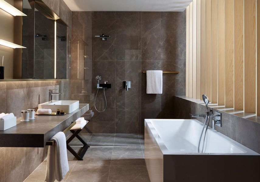 Смеситель hansgrohe Metropol для ванны настенный скрытый с рычаговой рукояткой, золото 32545990 32545990 фото